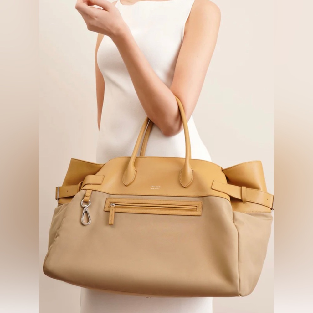 The row Margaux 17 inside-out dune nylon bag
Regular price $3,800.00